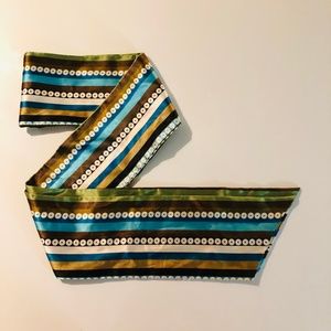 Retro Silk-like Scarf in Geometric Graphic Print